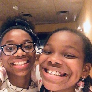 Meet your Posher, Mary-gail